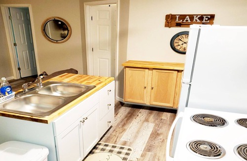 Sunrise Beach Cabin | Sunrise Shores Cabin #5 WOOF!