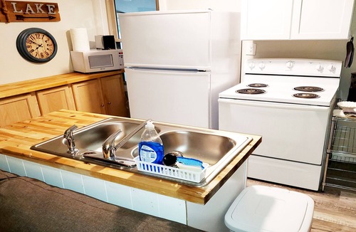 Sunrise Beach Cabin | Sunrise Shores Cabin #5 WOOF!