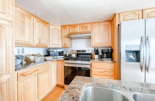 Canandaigua House | Sunrise Shores. Relaxation awaits.