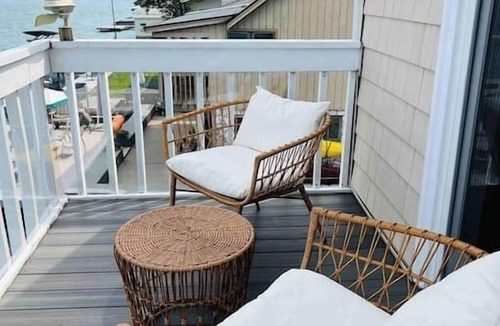 Canandaigua House | Sunrise Shores. Relaxation awaits.
