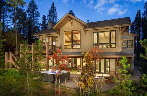 Christie Heights House | Sunrise Ski Haus