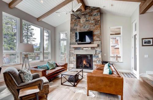 Christie Heights House | Sunrise Ski Haus