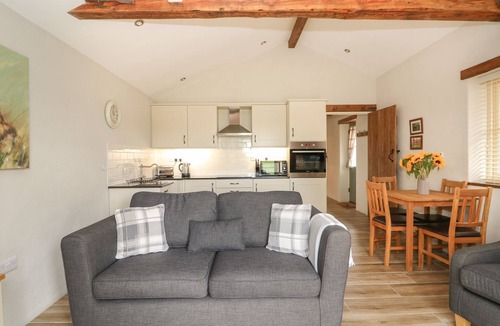 Long Sutton Cottage | Sunrise Stable