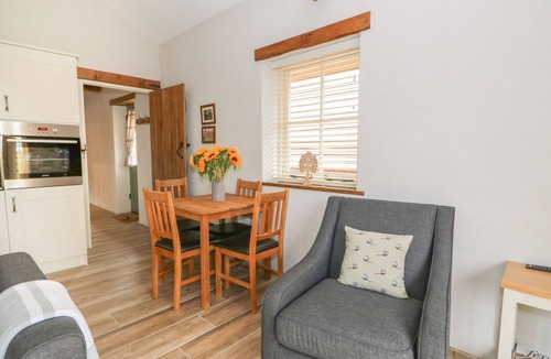 Long Sutton Cottage | Sunrise Stable