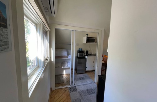 Wolfville Bed & Breakfast | Sunrise Suite - Jacuzzi, Kitchenette, DT