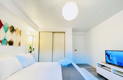 Woodbine Gardens Bed & Breakfast | Sunrise Tree Guest House