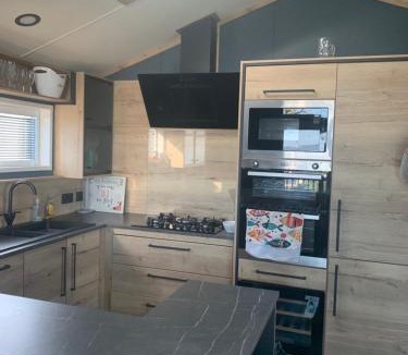 Allhallows Apartment | Sunrise View Lodge