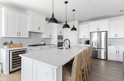 Bayside House | Sunrise Views at Bayside | 5BR Waterfront Home w/Deck, Pools & Tennis
