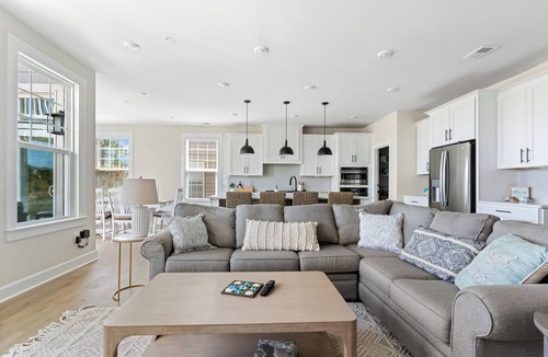 Bayside House | Sunrise Views at Bayside | 5BR Waterfront Home w/Deck, Pools & Tennis