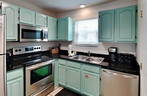 Gulf Shores Condo | Sunrise Village #113 | Pool, Beach ACcess!