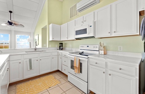 Point Lookout Cottage | Sunrise Waterfront Cottage with Dock & Kayaks!