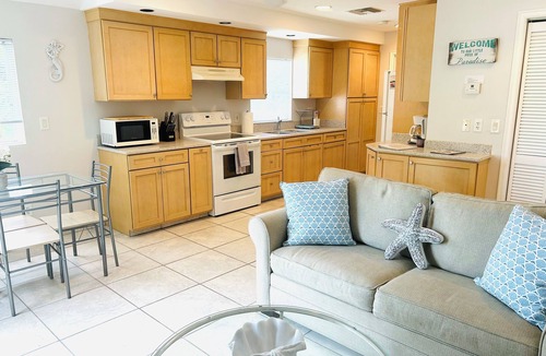 Naples Apartment | Sunrise Waterfront Cottage