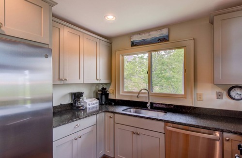 Sugar Mountain House | Sunrise with Grandfather - Stunning views, sauna, close to slopes!