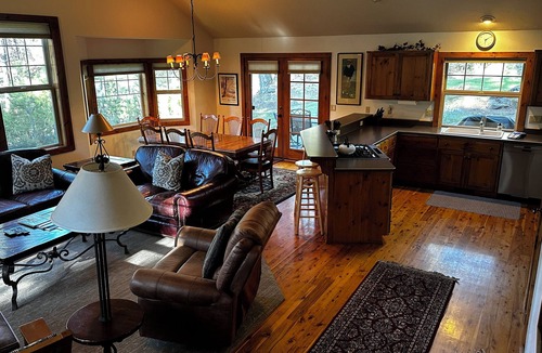 Deer Park House | Sunriver Custom Home 5 bedrooms!