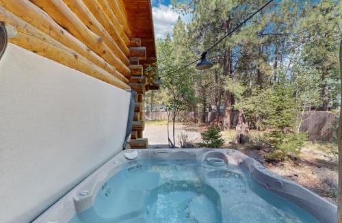 Oregon Water Wonderland House | Sunriver Log Cabin