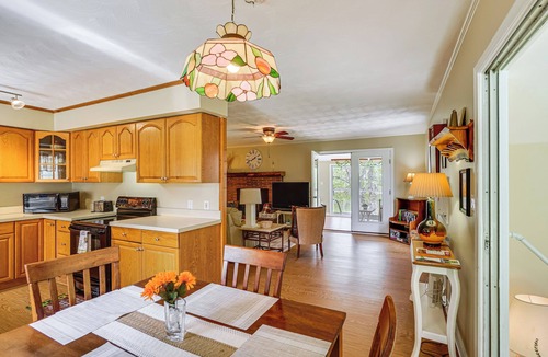Kabletown House | Sunroom & Patio! Quiet Retreat on Shenandoah River