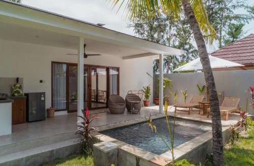 Gili Air Hotel | Sunscape Villa - Beachfront and private pool