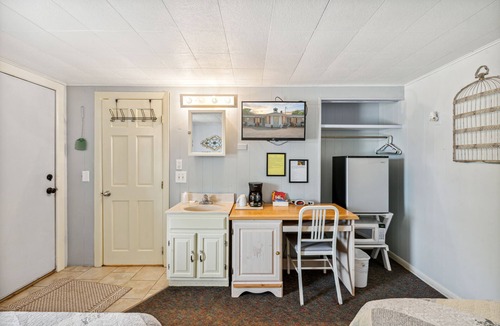 Hudson Hotel | Sunset Acres Motel