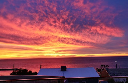O'sullivan Beach House | Sunset and Ocean view beach house