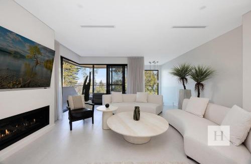 Morisset Park House | Sunset and Serenity Trinity