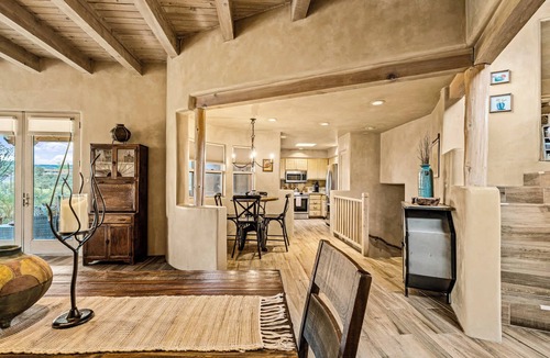 Northeast Santa Fe House | Sunset and Sunrise Views, Amazing Primary Suite
