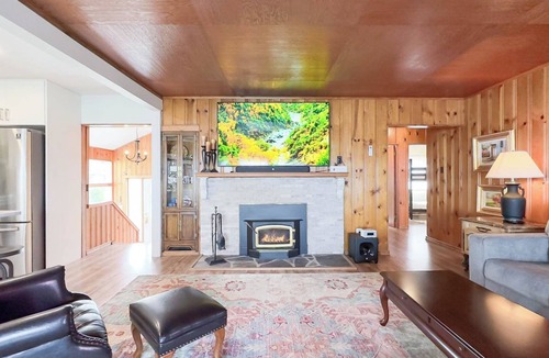 Dashwood Cottage | Sunset at SchadeView, Lake views, King Bed