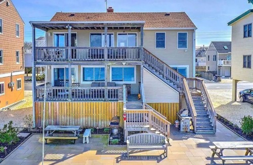 North Beach Haven House | Sunset Bay LBI upper unit