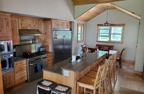La Pointe Cabin | Sunset Bay Lodge.