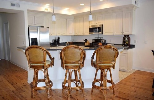 Chincoteague Condo | Sunset Bay Villa #315- Waterfront Condo w/Pool & Gym