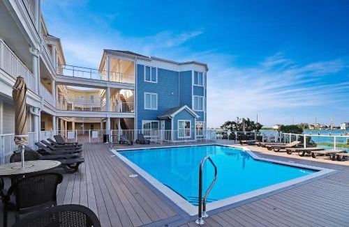 Chincoteague House | Sunset Bay Villa 312 - Waterfront & includes a boat slip!