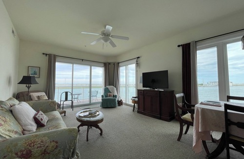 Chincoteague Condo | Sunset Bay Villas at Chincoteague Island Virginia - direct water front