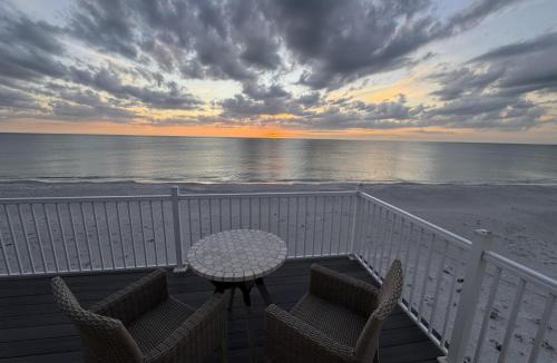 Palm Island House | Sunset Beach Cottage North