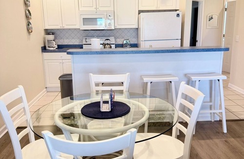 Sea Trail Condo | Sunset Beach Golf & Beach Retreat - 2BR Condo with 10th Hole Views