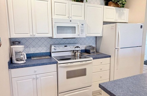 Sea Trail Condo | Sunset Beach Golf & Beach Retreat - 2BR Condo with 10th Hole Views