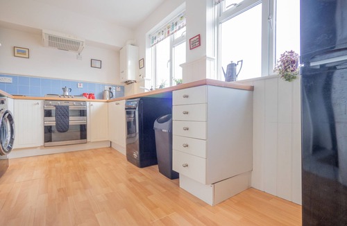 Seaford House | Sunset beach house, right on the seafront