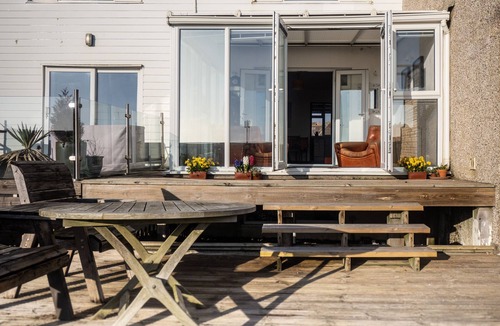 Seaford House | Sunset beach house, right on the seafront