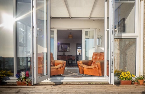 Seaford House | Sunset beach house, right on the seafront