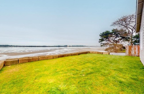 Coos Bay House | Sunset Beach House