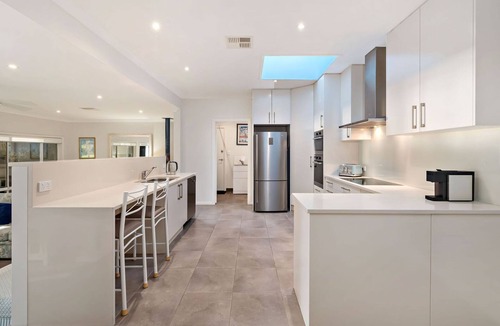 Soldiers Point House | Sunset Beach Luxury 24