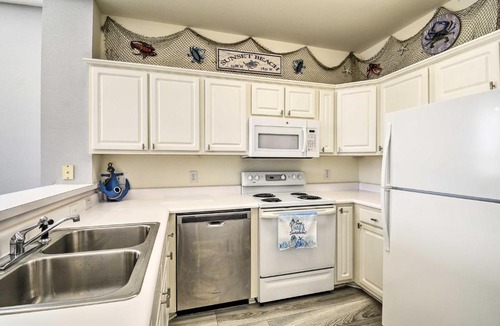 Sunset Beach Apartment | Sunset Beach Resort Condo in Golf Community!