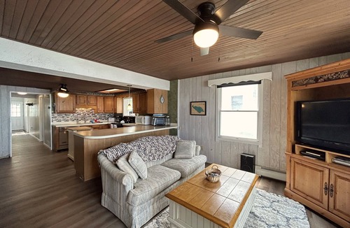 Moran Cottage | Sunset Breeze on Brevort Lake