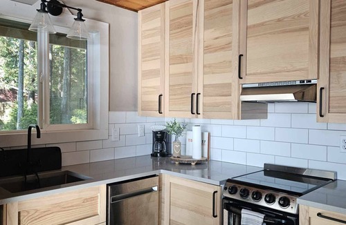 Matlock Ski Chalet | Sunset Cabin on Lake Nahwatzel