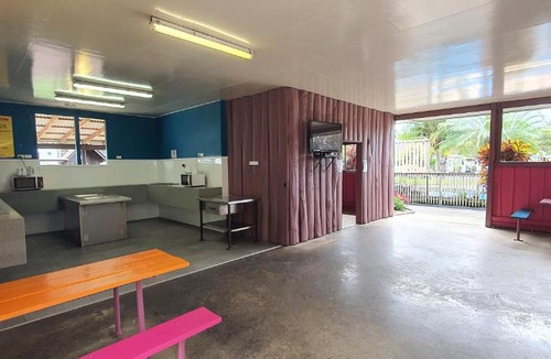 Woolgoolga Hotel | Sunset Caravan Park Woolgoolga