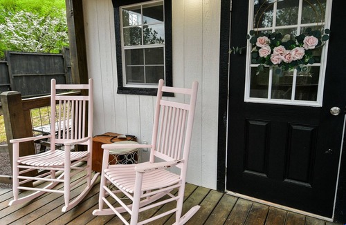 Ducktown Cabin | Sunset Cottage | 1 Bed, 1 Bath | Pet Friendly | Firepit