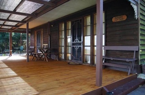 Alexandrina Cottage | Sunset Cottage. Absolute Waterfront with Beautiful Sunset Views