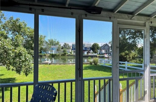 Branford House | Sunset Cottage