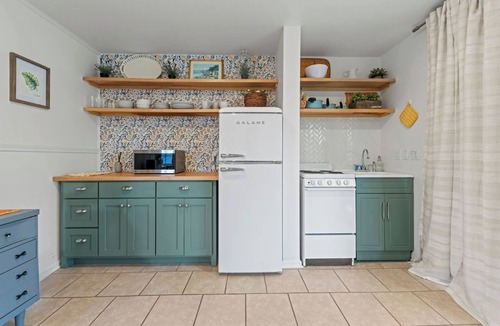 Fairfield Bay Condo | Sunset Cottage