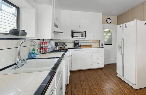 Eastside Santa Cruz House | Sunset Cottage