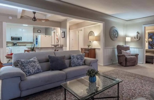 Eastside Santa Cruz House | Sunset Cottage