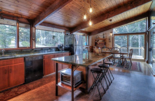 Rangeley House | Sunset Cove | Dock, Canoes, Games & Fire Pit